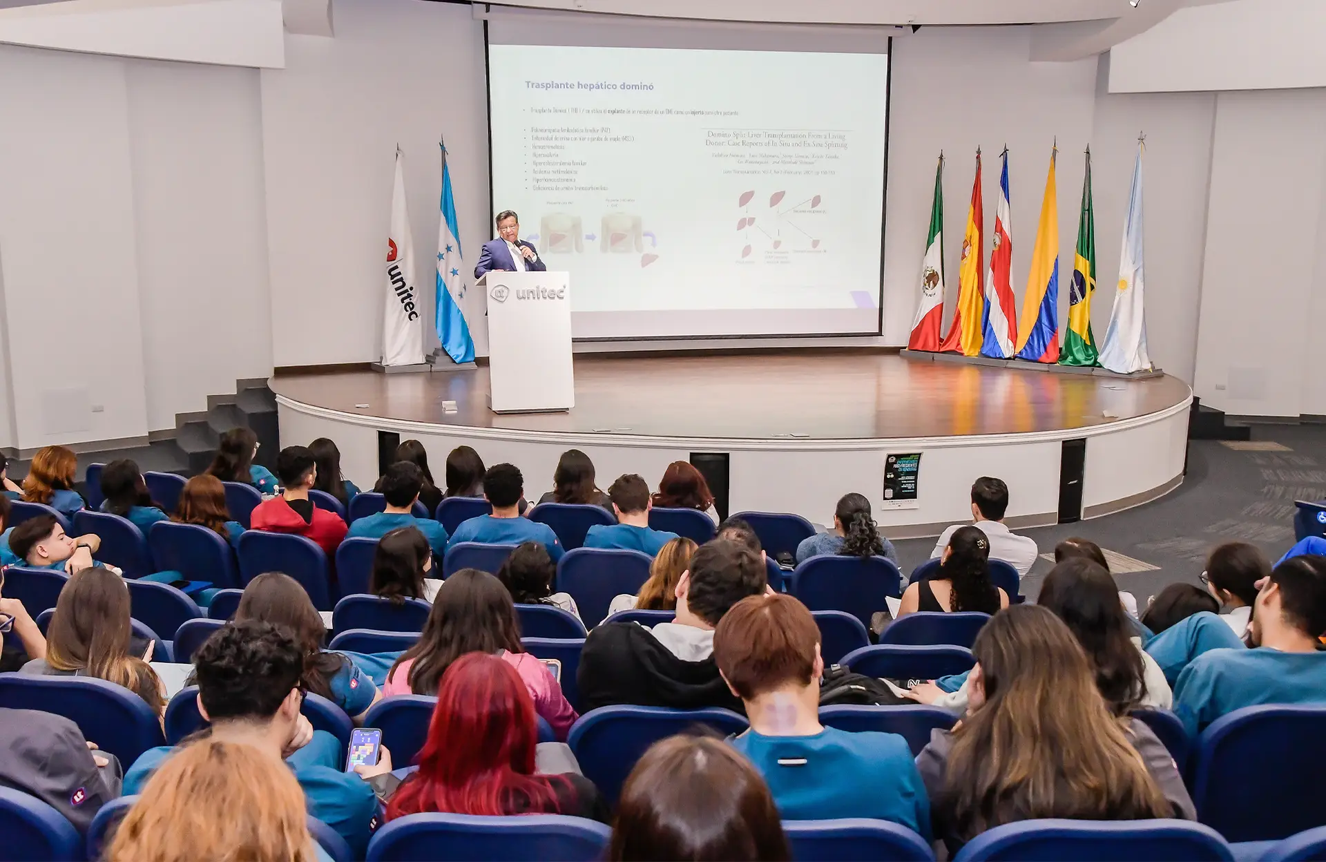 Evento médico educación salud hepática